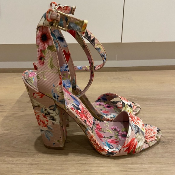 Aldo floral sandals - Picture 2 of 4